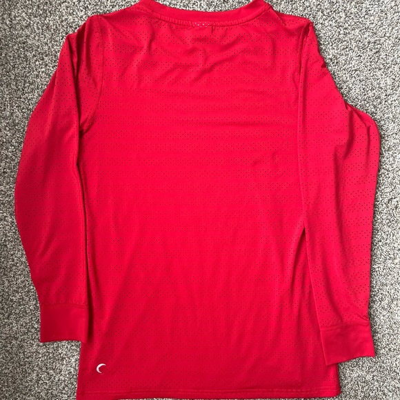 Zyia Chill Perferated Long Sleeve - Picture 2 of 3